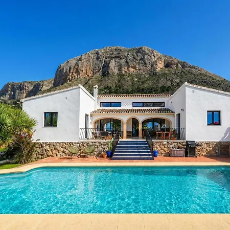 Villa La Fuente *